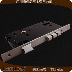 三杆锁体防盗性强吗？